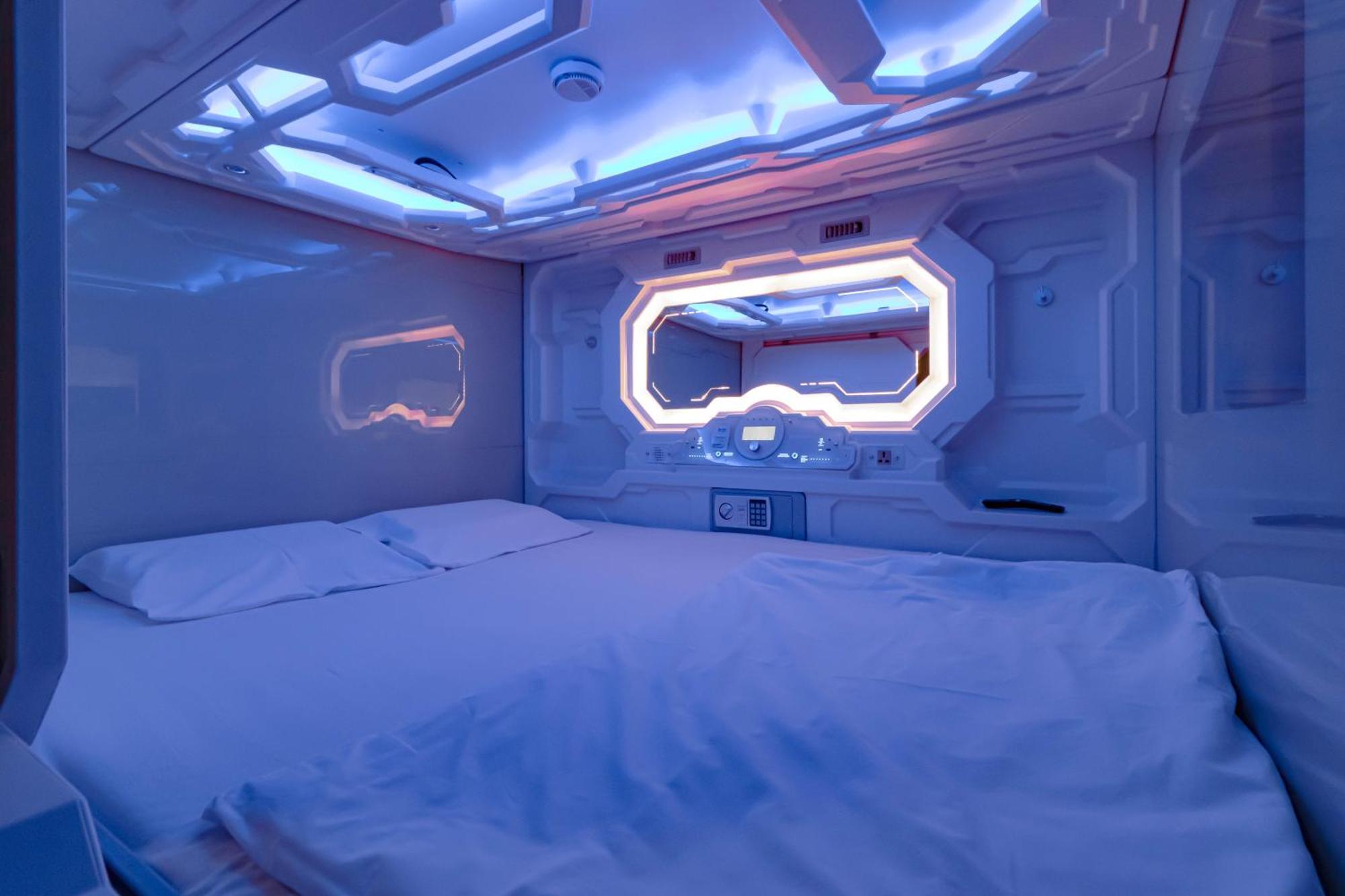 Caps Lock Future Hotel Астана Экстерьер фото